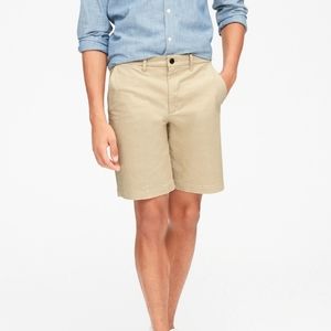 Gap Sand Khaki 10 inch shorts